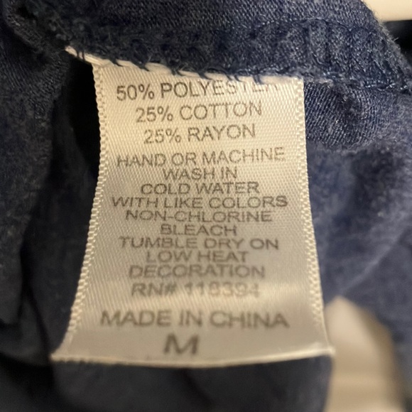 Authentic Nintendo Boy’s Hoodie - Picture 4 of 7